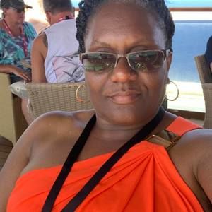 Meet your Posher, Denise